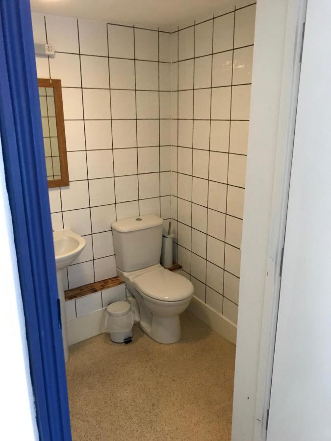 ディバイザス The White Bear Bed & Breakfast エクステリア 写真